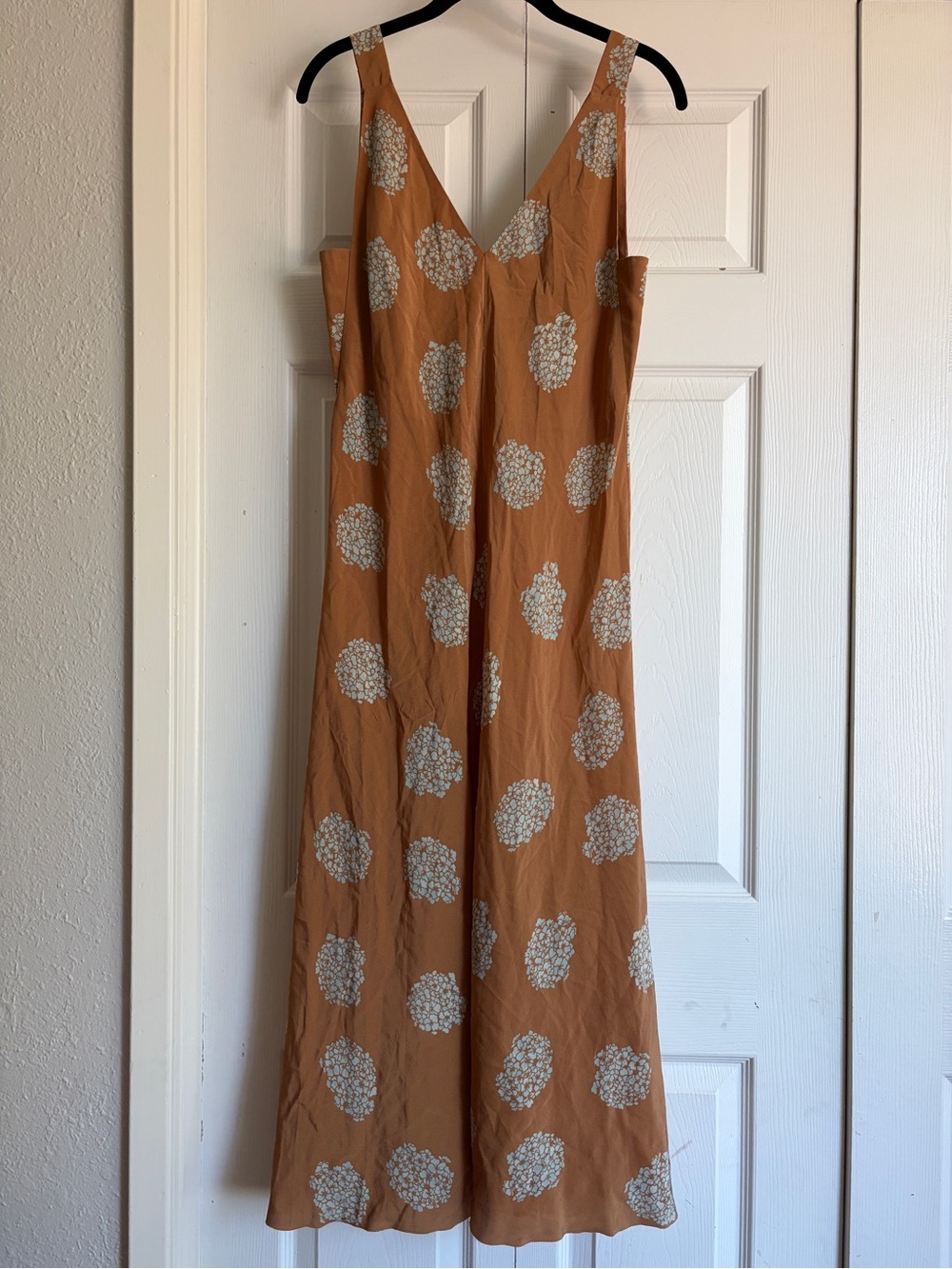 No. 6 Store sz 2 Tan & Sky Hydrangea Floral Sleeveless Silk Midi Maxi Dress